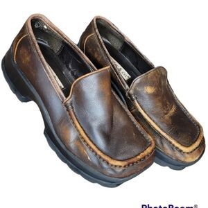 Vintage Wesley & co. Chunky brown leather loafers.